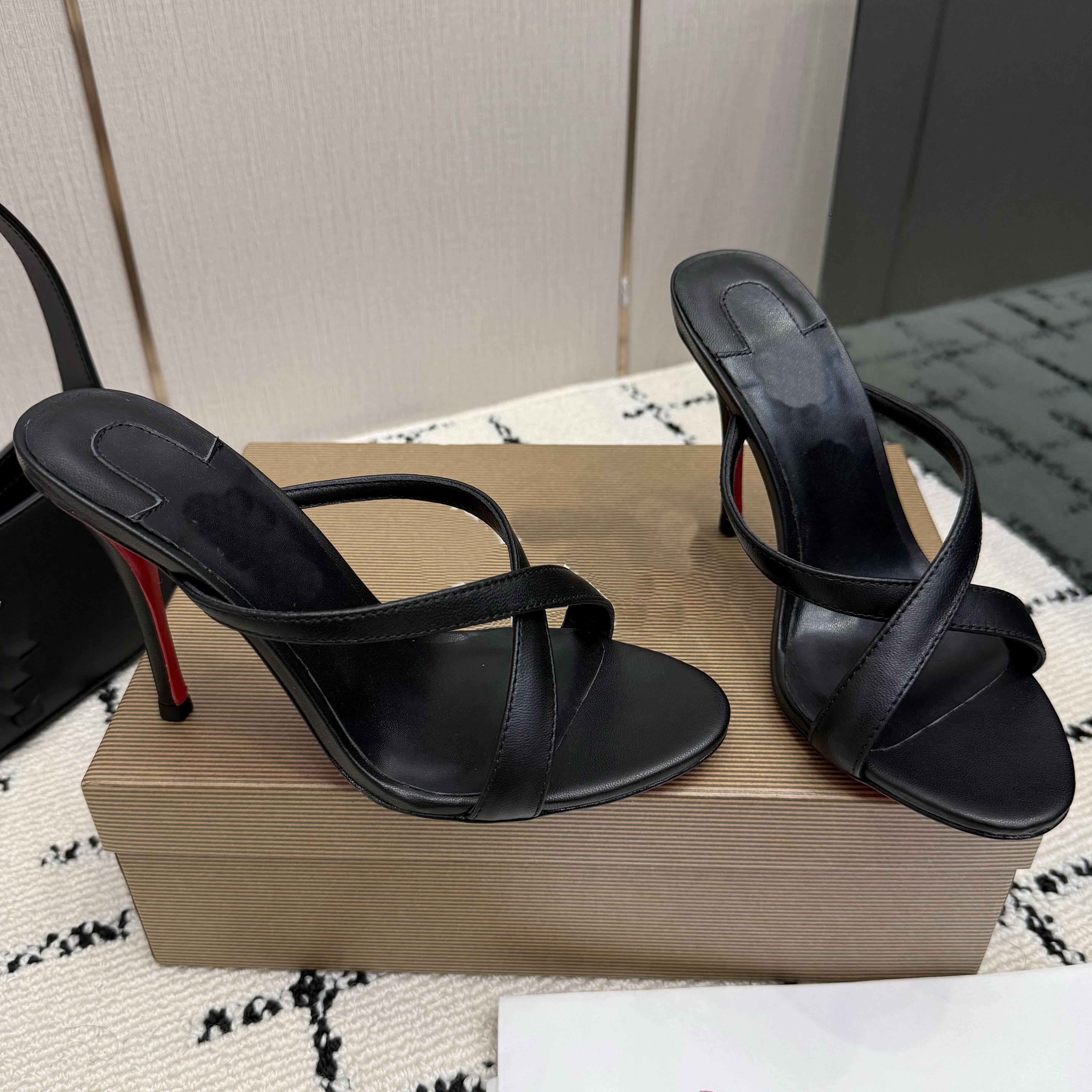 Top Quality Mulazee Cross 100 mm Mules Kid Leather Mules Women Kitten Heels Sandals Fashion Summer Platform Sanda Versatile Style Size 35-42