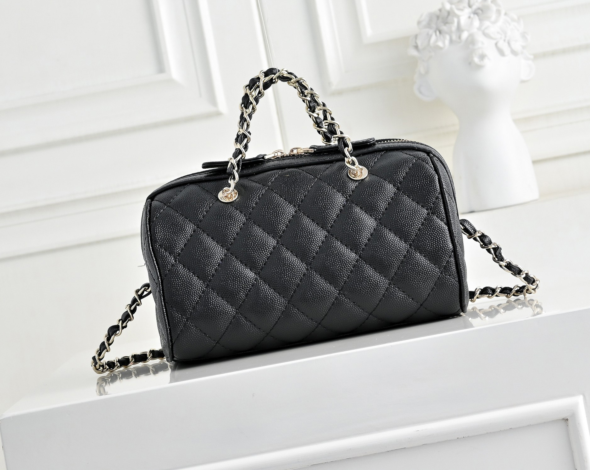 New Soft Caviar Bowling Bag Classic Retro Hardware Small and Cute Shoulder and Handheld Simple and Versatile