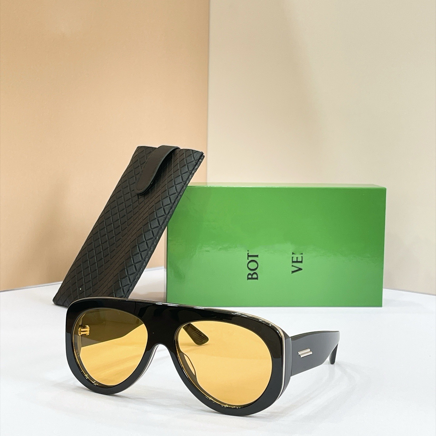 Designer New Sunglasses High Quality retro Acetate Women Men Brand Futuristic Weird For UV Sun Glasses cat eye party Beach Fashiion Glasses
