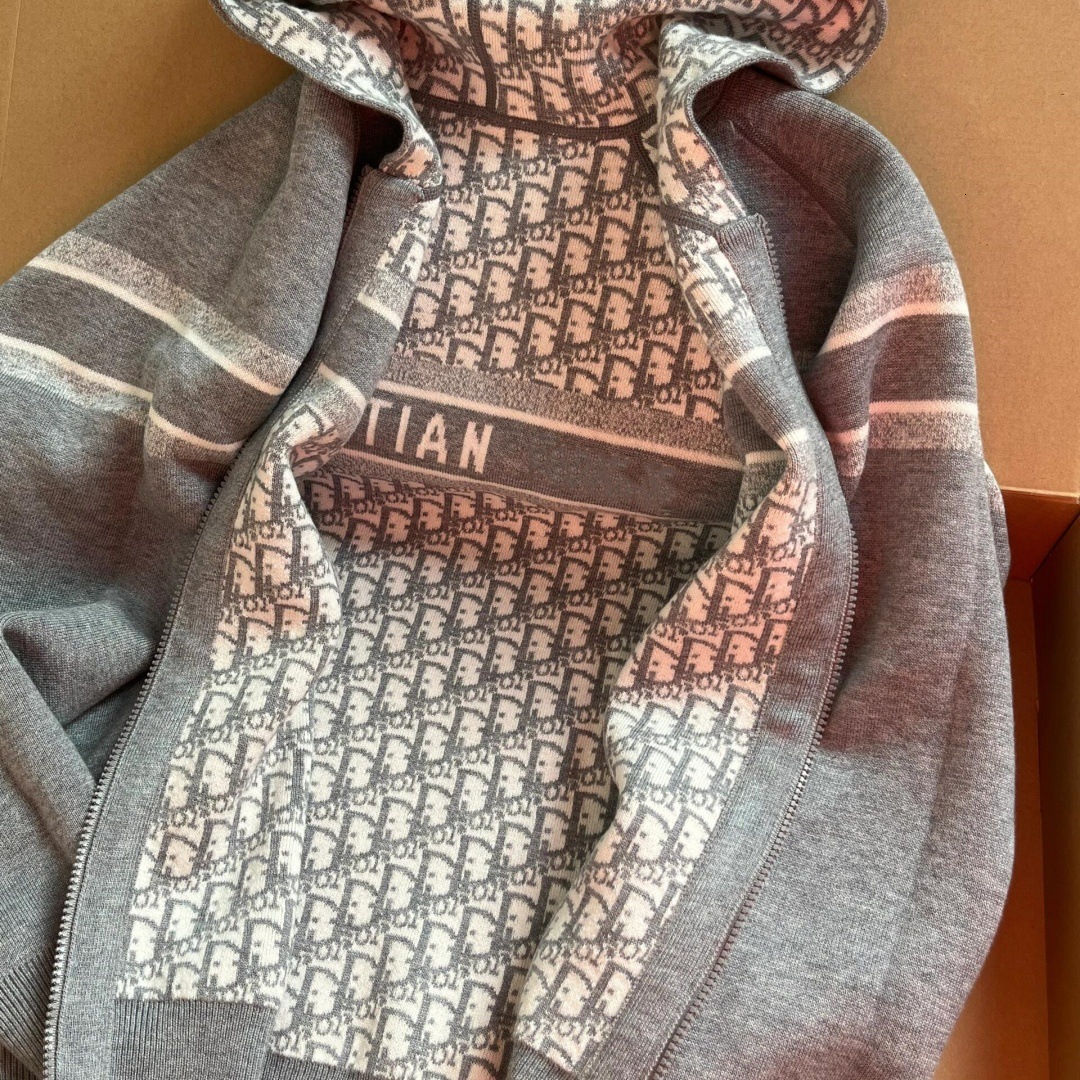Unisex Grey Striped Zip Up Hoodie Reversible Letter Jacquard Liner Hooded Jacket Casual Knit Outerwear