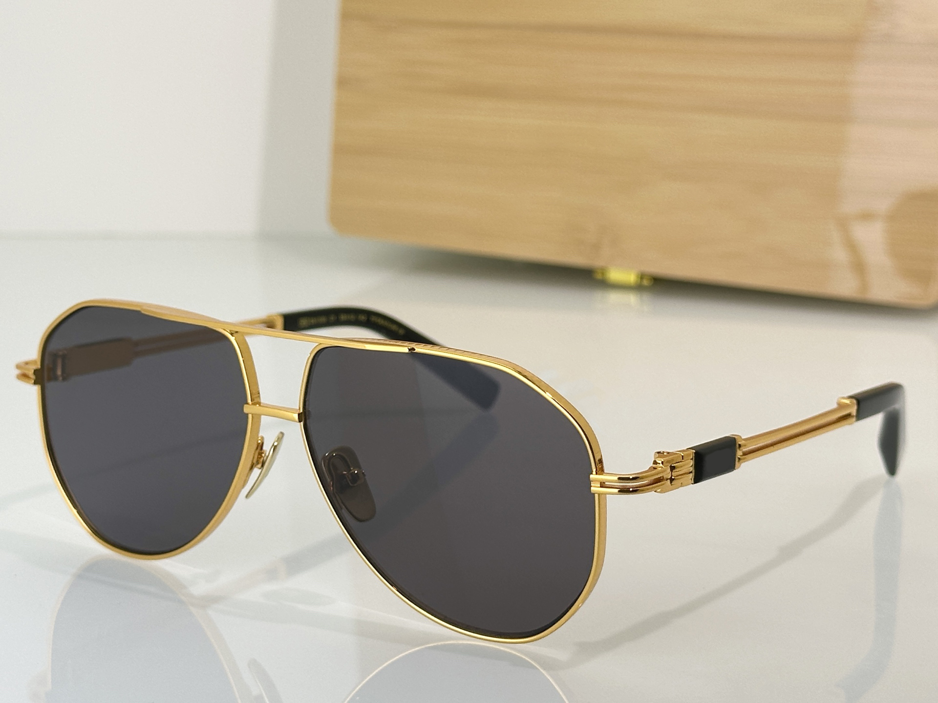 Sunglasses For Men Women Fashion 1330 Summer Designer Stylish High Street Catwalk Style Anti-Ultraviolet UV400 Plate Metal Oval Full Frame Glasses R