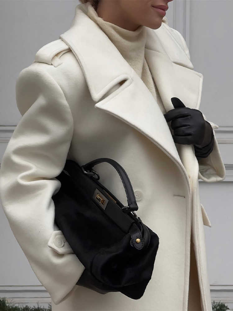 Large Lapel Vintage Tweed Long Coat Women Elegant Loose Double Breasted Belt Coats Lady 2025 Winter Classic Chic Street OvercoatT260813