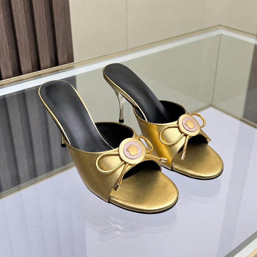 Designer Talons Hauts Sandales Pantoufles Chaussures Femmes Sandales Classiques Chaussures Décontractées Portrait Décoration Mat et Brevet À La M