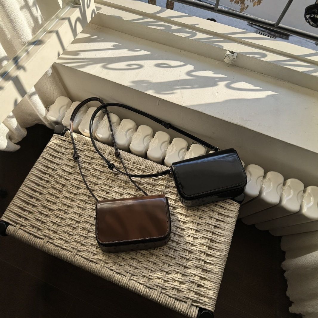 Designer bag Designer bag 2026 Celebrity Style Open Edge Beaded Cowhide Small Square Bag Summer New Versatile Fashion Single Shoulder Crossbody S