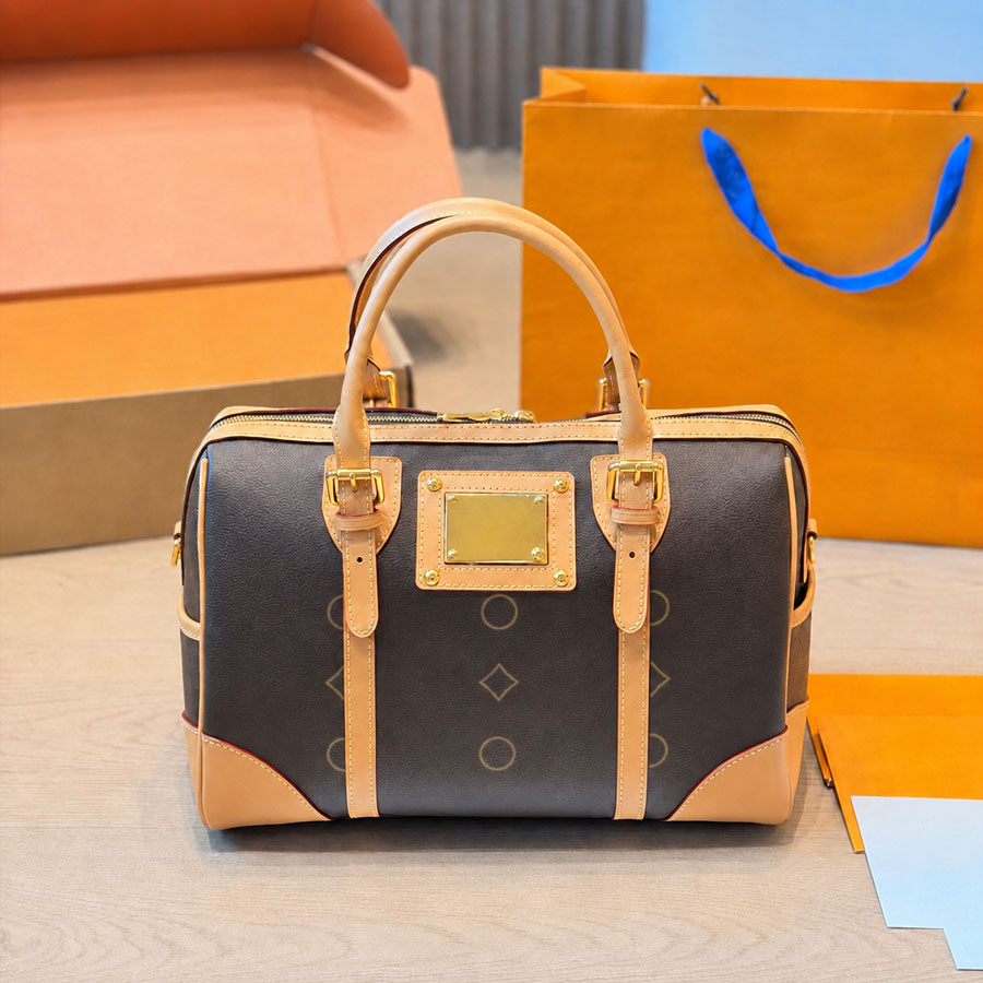Fashion Bags Classic Luggage Travel Bag Totes Crossbody Bag Shoulder Bag Luxury Designer 30CM Leather Pillow Cover Available Multiple Unisex Suit