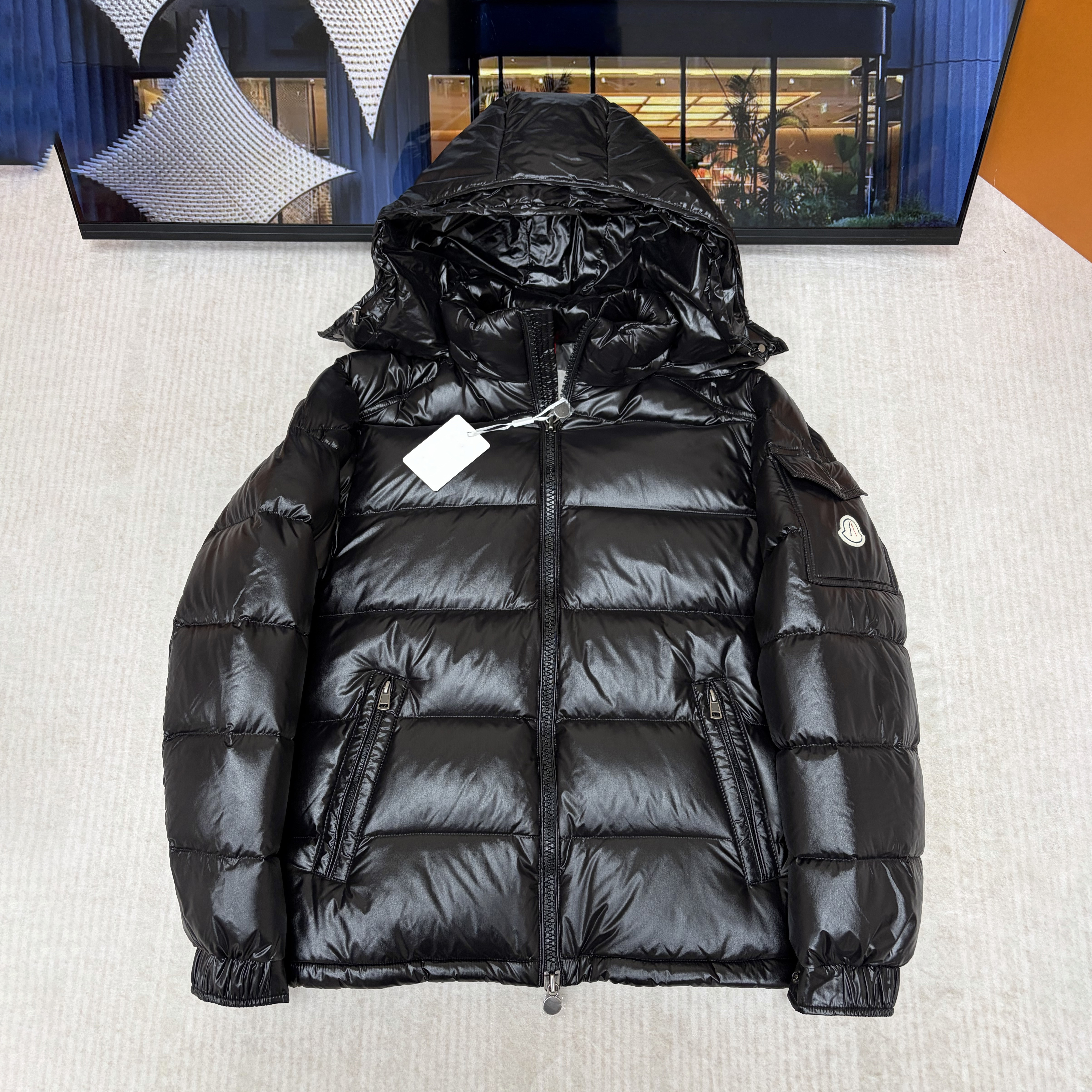 Designer brand high-quality men's and women's shiny black short down jackets, detachable hood, down coat, luxury windproof, warm winter ou