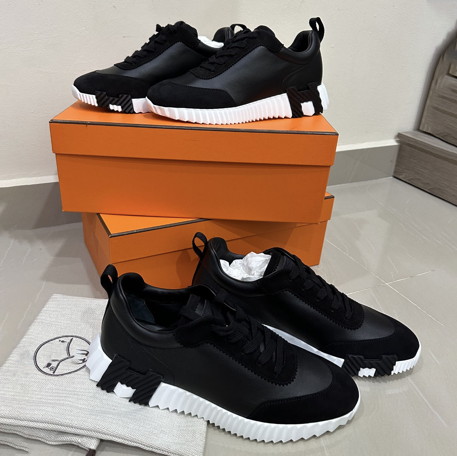 Bouncing casual shoe Designer leather canvas men and women sports shoes letter tie casual walking training shoes outdoor daily comfortable sports