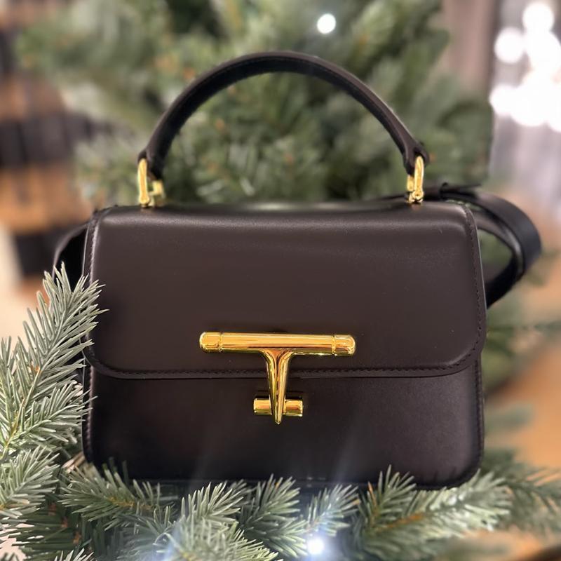 Designer 2026 classic siena flap Bag embossed collision portable crossbody bag casual hobo fashionable versatile handbag women accordion case black