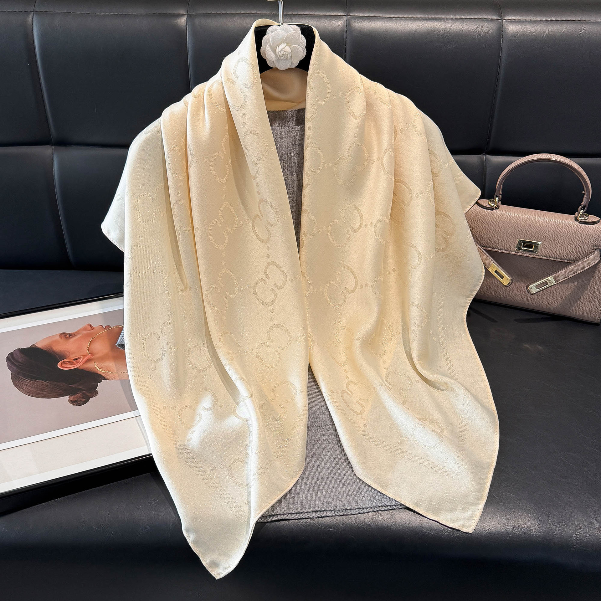 Light Luxury Texture Simulated Silk Long Scarf Womens Glossy Satin Gift Versatile Shawl Scarf High End Designer High Quality Scarf