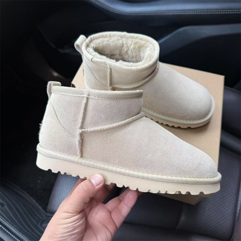 new Women's Short Snow Boots Cowhide Waterproof Fleece Lined Cotton Boots Mini Sheepskin Shearling Shoes Warm and Anti Slip