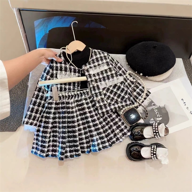 2026 Autumn Kids Clothes New Fashion Plaid Two Piece Set Baby Girls Outfit Top Coat And Mini Skirt Childrens Clothing Sets