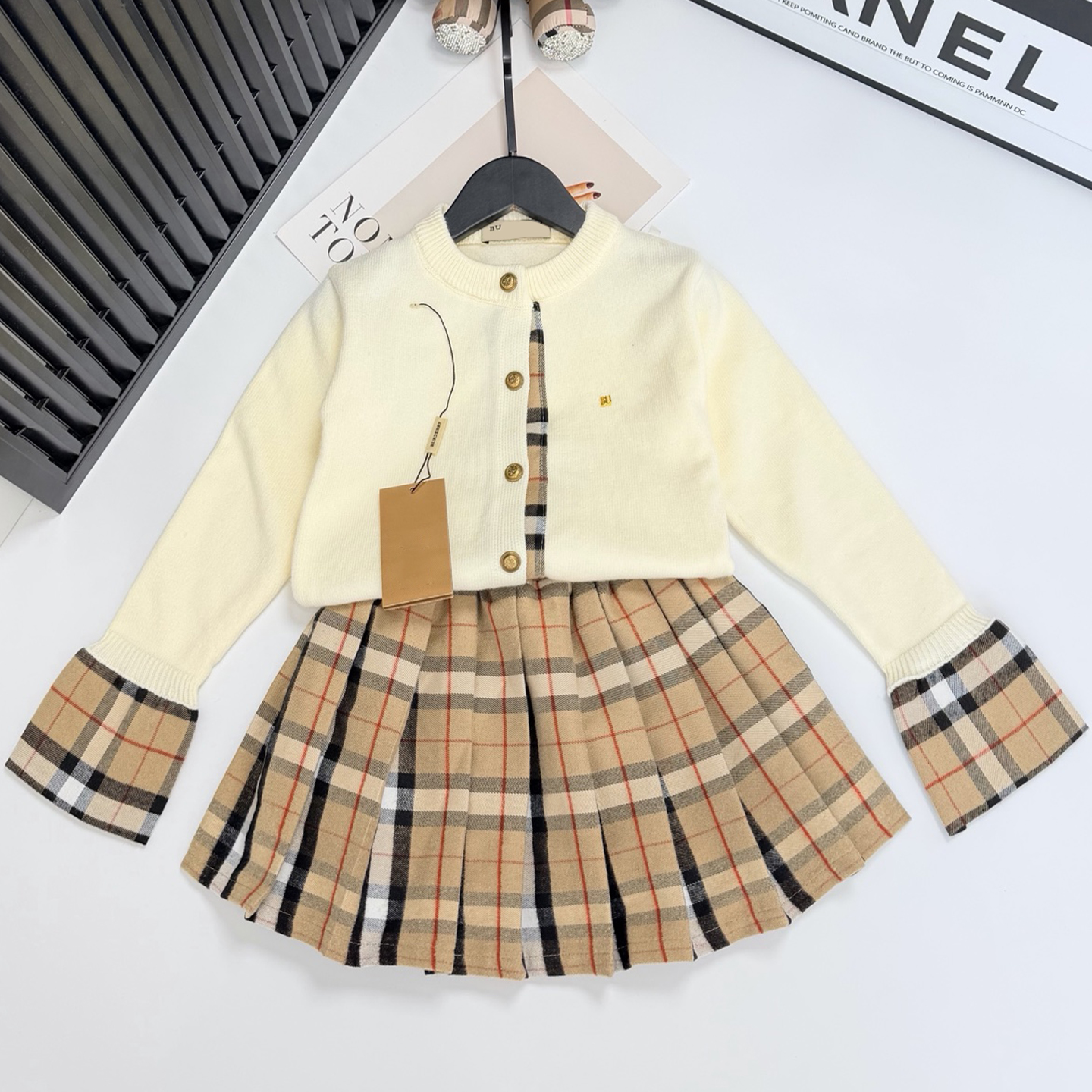 Toddler Girls 2 Piece Outfit Designer Kids Knit Cardigan And Plaid Pleated Mini Skirt Children Preppy Style Casual Clothes Set Size 90CM-140CM