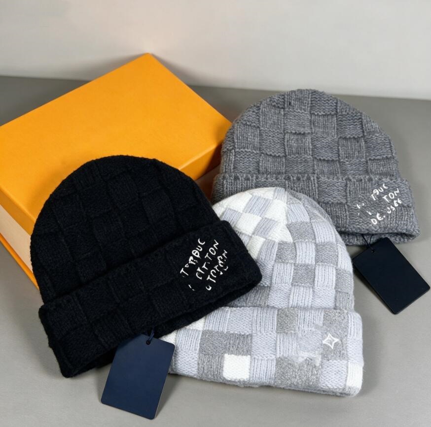 Headline Designer Beanie Winter Hats For Men Women Crush Damoflage Bonnet Knitted Classical Check Letter Thermal Skull Cap Black Grey White Fashiona