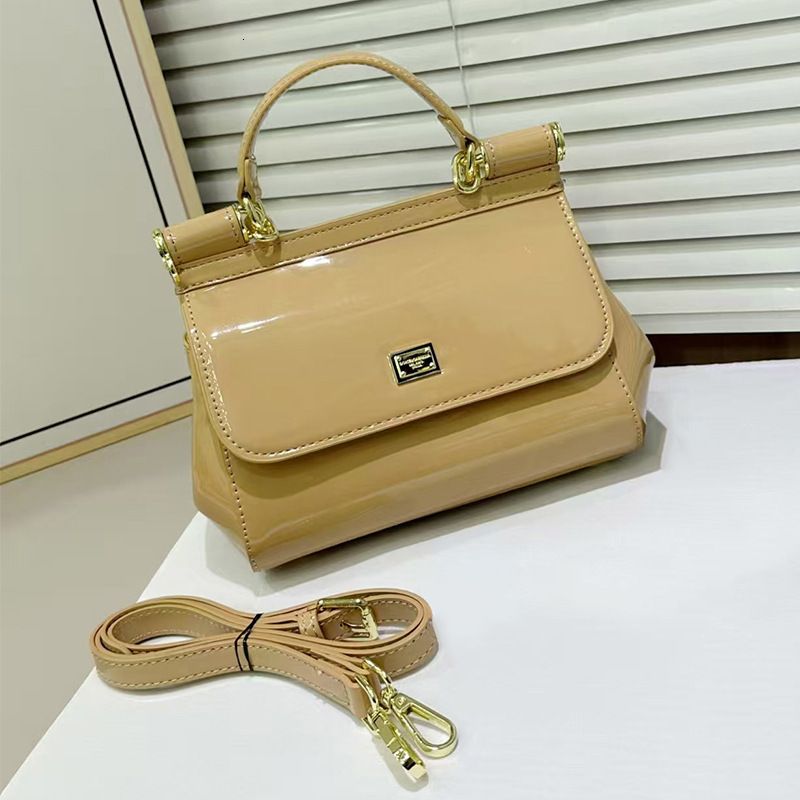 designer bag 2026 26 Spring New D Brand G Platinum Bag Fashion Highend Shoulder Bag Crossbody Bag Gold Silver Handbag