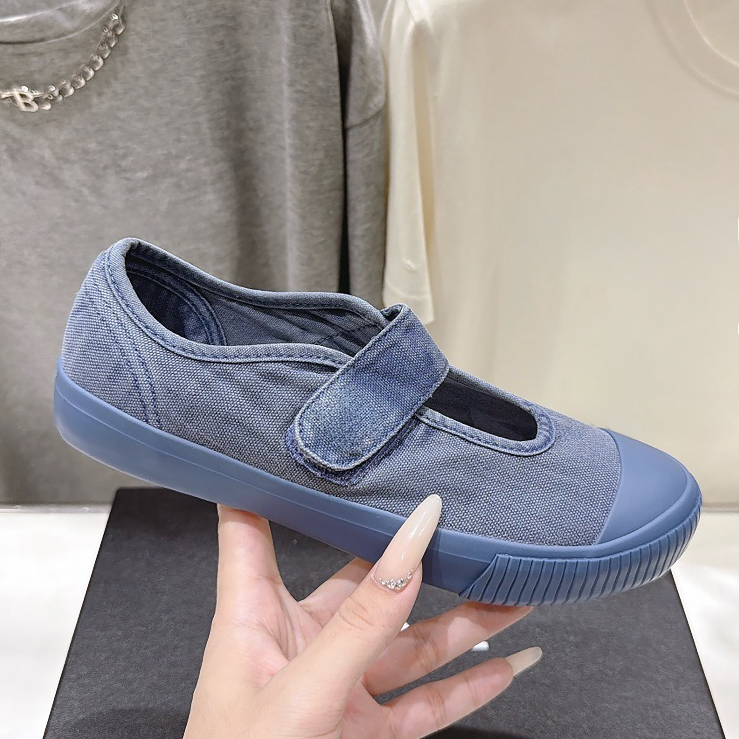 2026 autumn new women's canvas Mary Jane shoes Velcro flat shoes retro distressed denim breathable casual board shoes versatile commuting sp