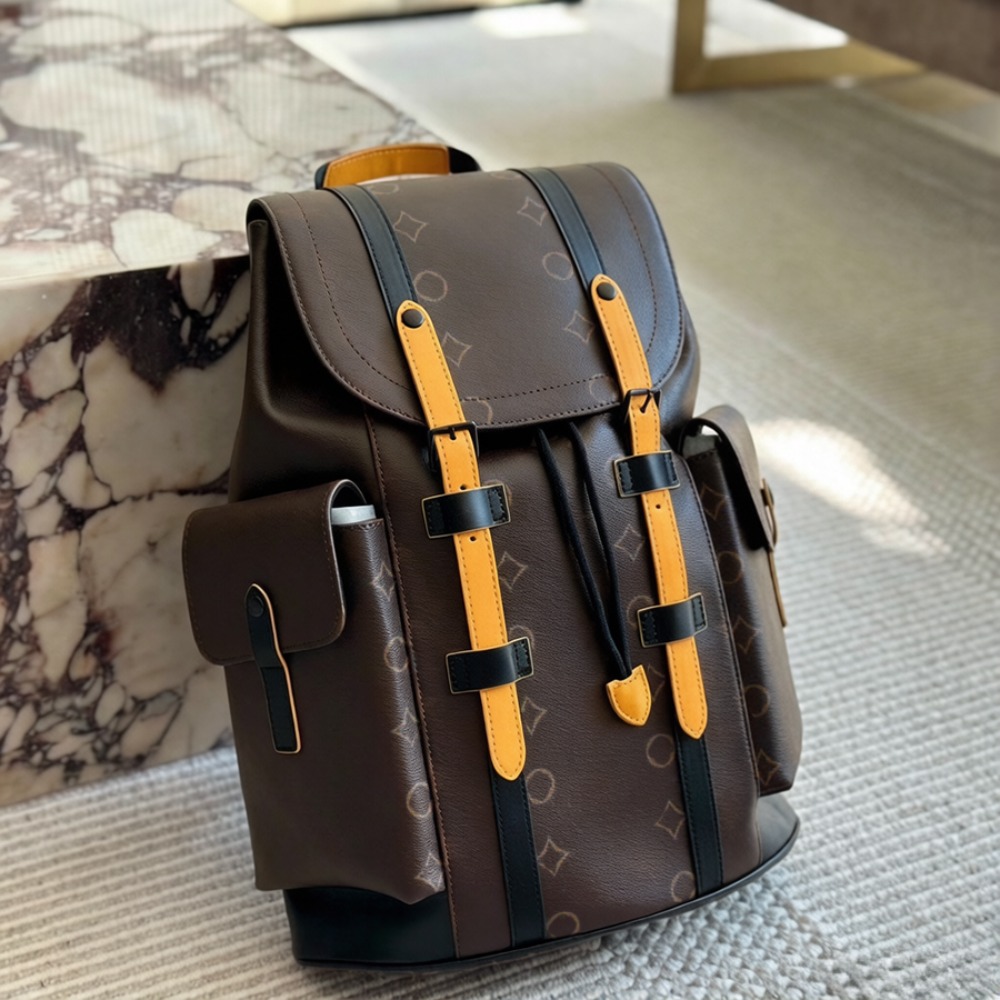 Designer Backpack Fashionable Bags Large Capacity Backpack Elegant Men Leather Casual Commuter Wear-resistant Accessories Pack Bag Business-Ready Ba