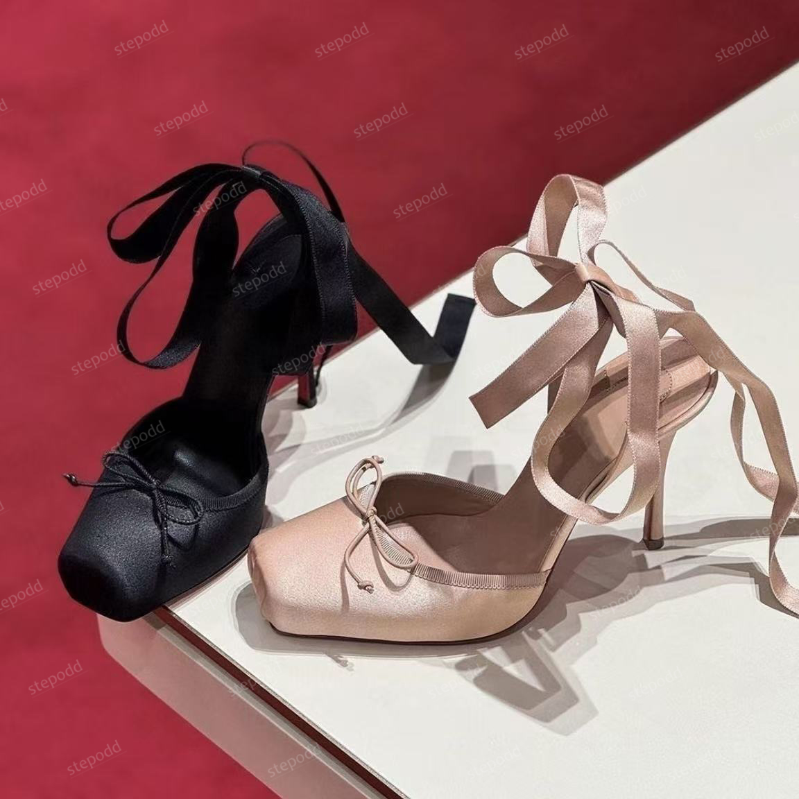 Cassia 55 Lace Up Heel Crepe Satin Low Red Background Ballet Shoes Designer Women Heel Square Headband Tie Hot Brick Around The Ankle High Heeled Re