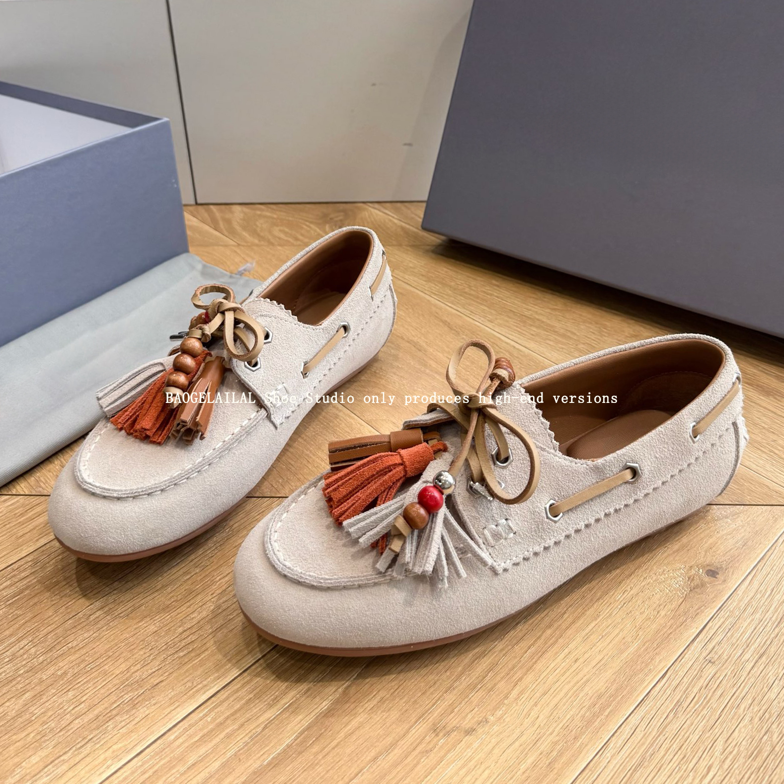 26 Automne/Hiver Nouvelle Décoration De Perles En Daim Liu Su Le Fu Chaussures Femmes Fond Plat Tête Ronde Un Pied Mokaxin Bean Chaussures Chauss