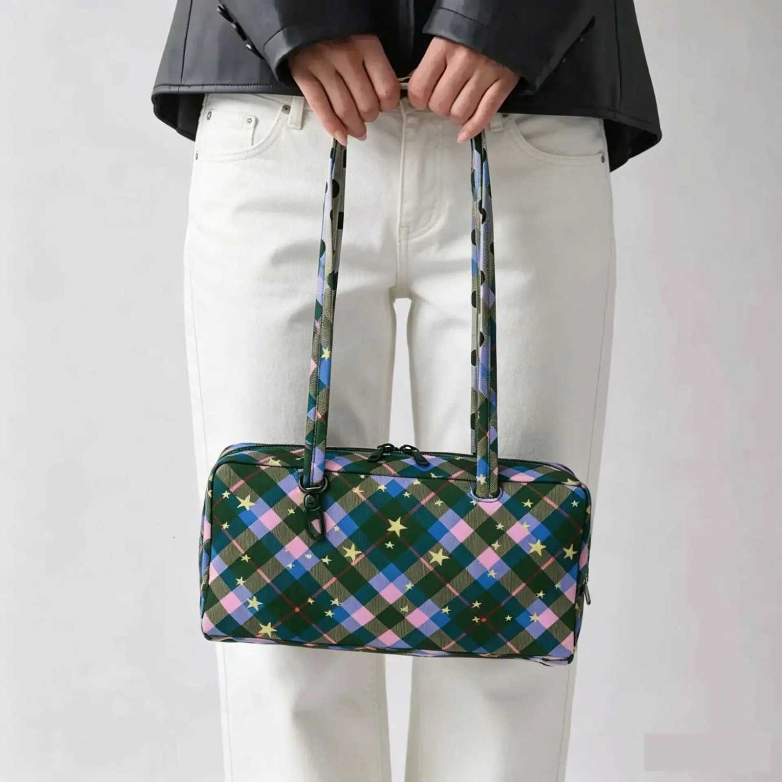 Casual Large Capacity Nylon Bowling Woman Versatile Tote Shoulder Bags Simple Luxury Brand Ultralight Commuting Bag X260815