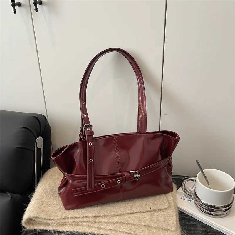 New Fashionable Versatile Belt Buckle Handbag Korean Style Solid Color Soft Leather Women's Casual Shoulder Underarm Bag X2608151