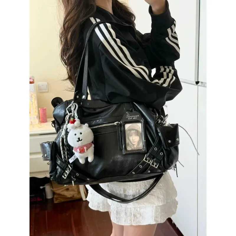 Korean Niche Motorcycle Retro Sweet Cool Y2k Hottie Style Crossbody Commuter Large Capacity Tote Bag for Women X260815