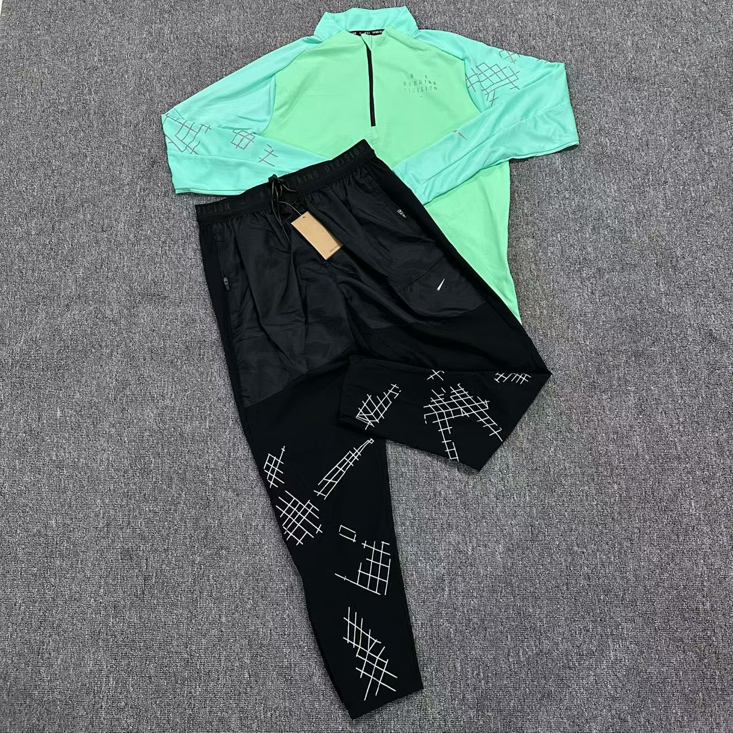 Men's Tracksuits set designer sportswear jacket autumn warm windproof thin fitness training half zip printed top tight ankle pants set