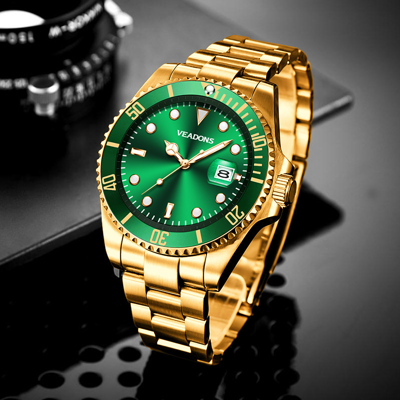 2026 Trendy Green Gold Diver Watch Men Luminous Dial Date Window Quartz Movement Stainless Steel Bracelet Waterproof Sport Fashion Wristwatch Gift