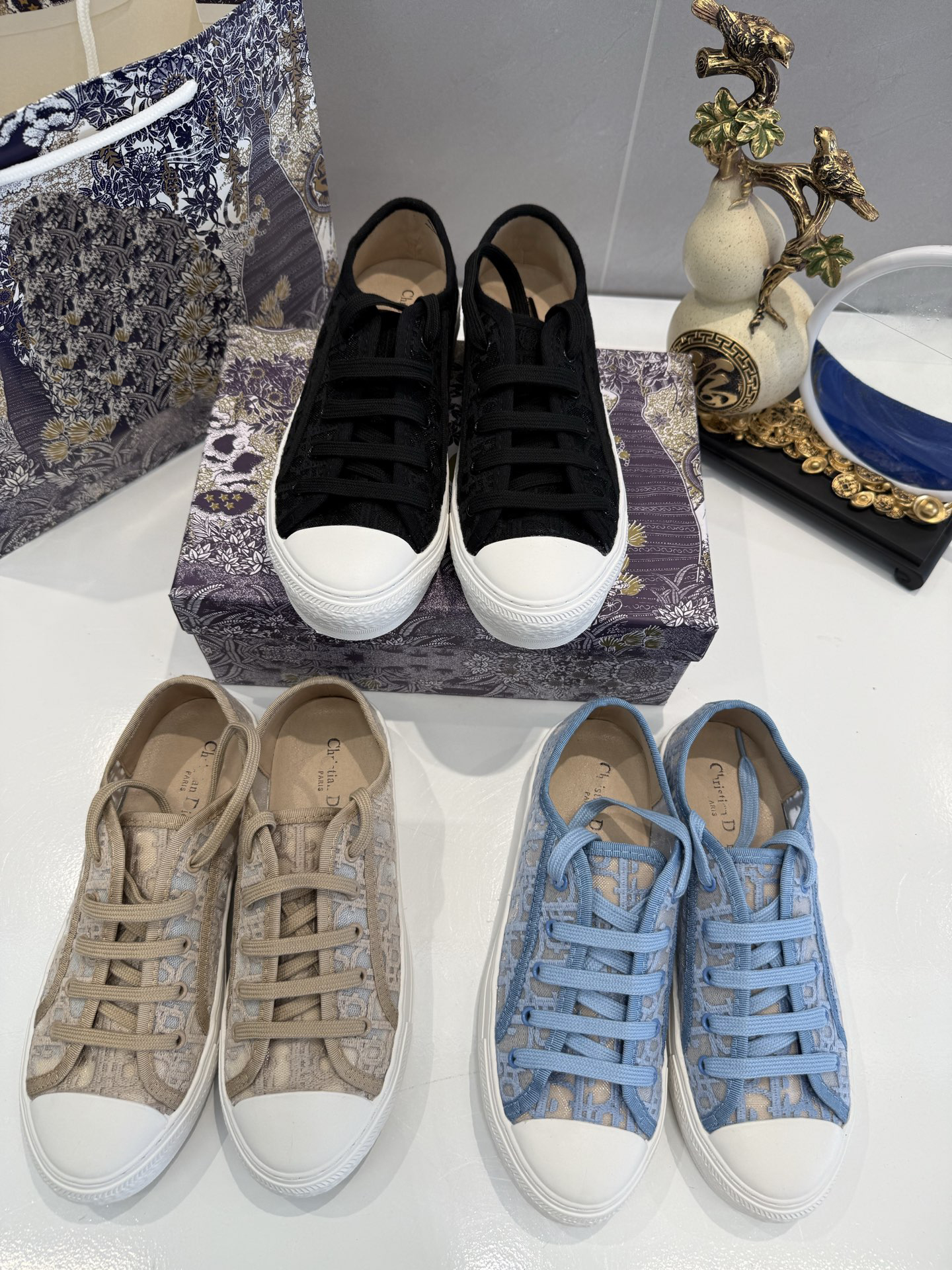 Paris mesh sneakers womens low-top casual shoes classic ladis lightweight walking shoes breathable lace-up low top flat casual shoes