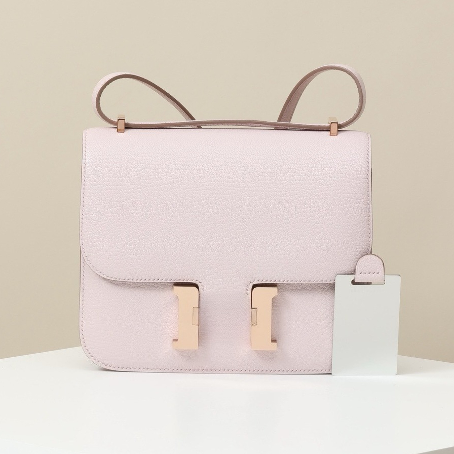Full Handmade Chevres Leather Handbag 18cm 24cm Mauve Pale Luxuryhandbag shouldbag 19A Mirror like Quality Designer bags Top Quality handbag origina