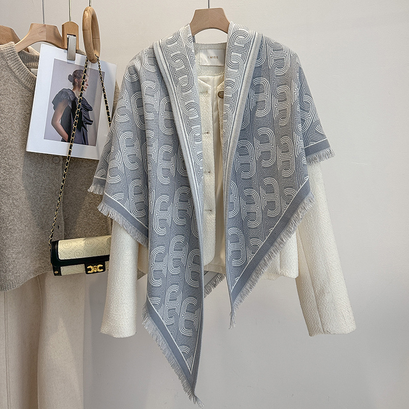 Exquisite Retro Geometric Jacquard Triangular Tassel Shawl Womens Imitation Cashmere Scarf Suitable For Both Autumn Winter Warm Outer Gift Z260917