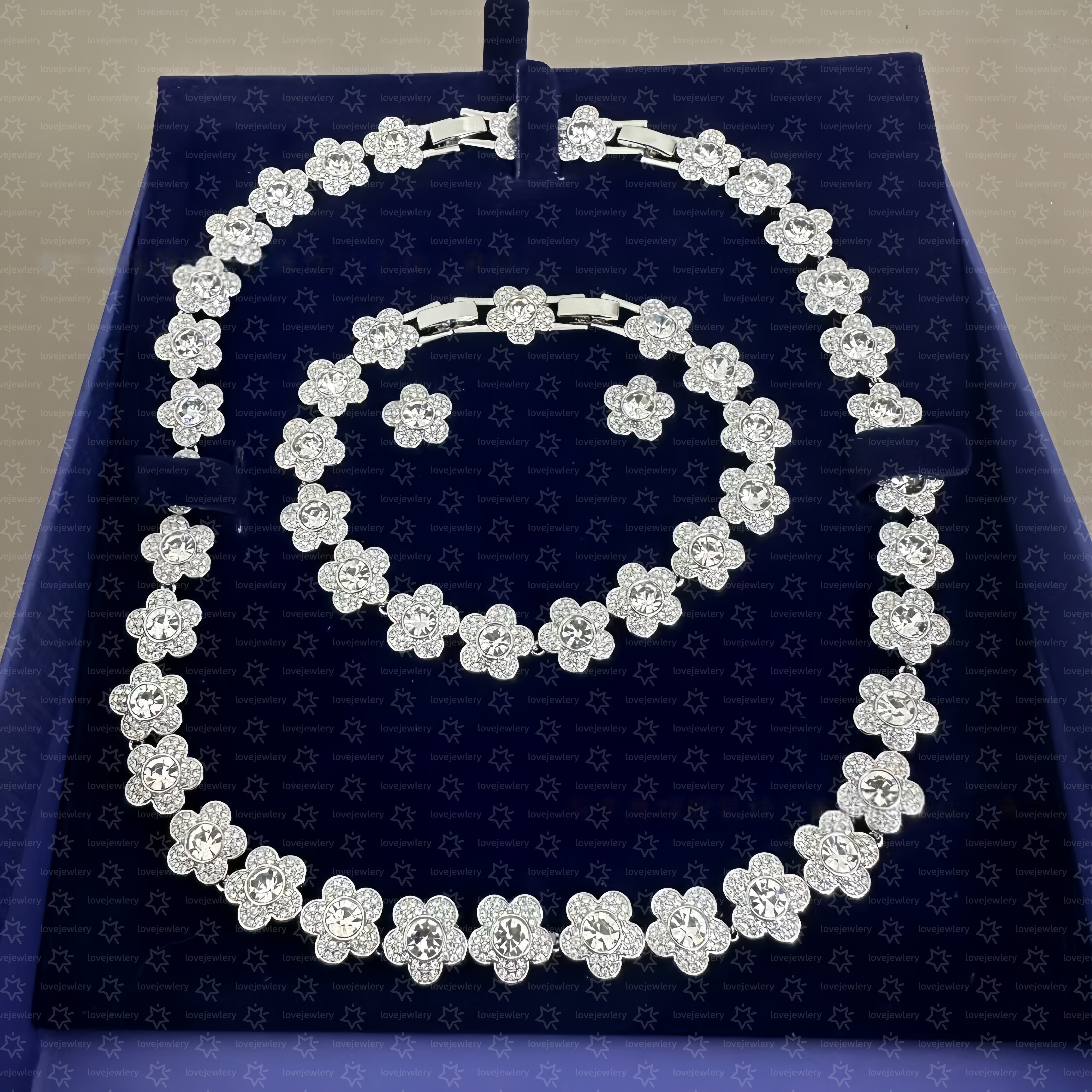 Collier de créateur de bijoux pour femmes, bijoux Swarovski de haute qualité, fleur d'ariana, ensemble de perles de diamant complet, bijoux de cr