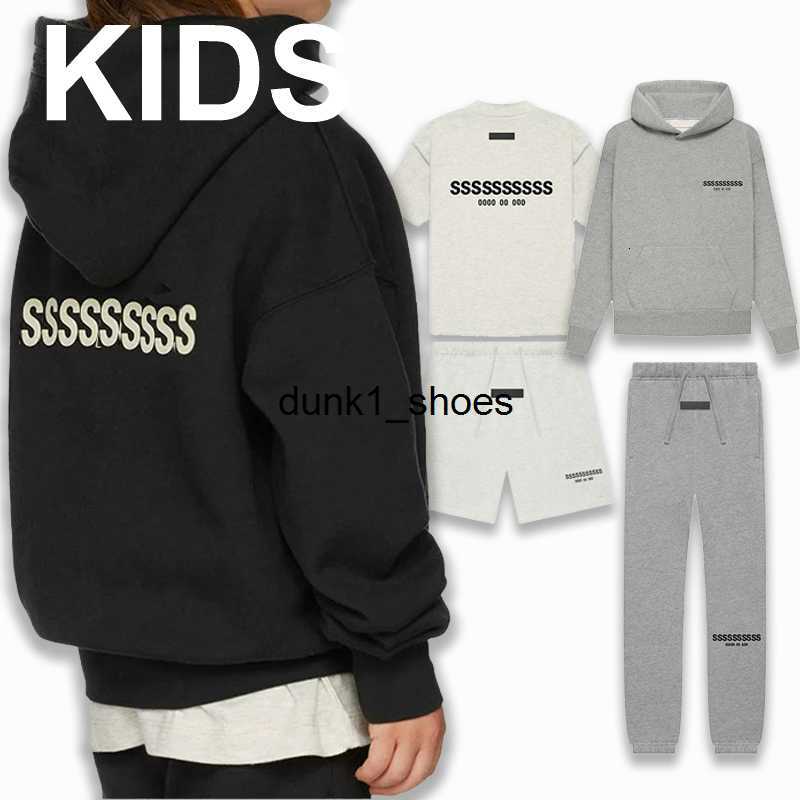 Conjunto infantil de sudadera con capucha y pantalón oversize holgado letras 3D forro polar negro gris oscuro 110-160