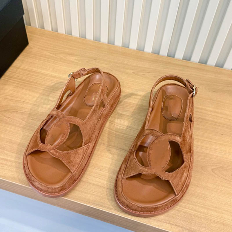 Designer Women Beach Shoes Casual versatile Rubber anti slip outsole Women classic casual beach shoes