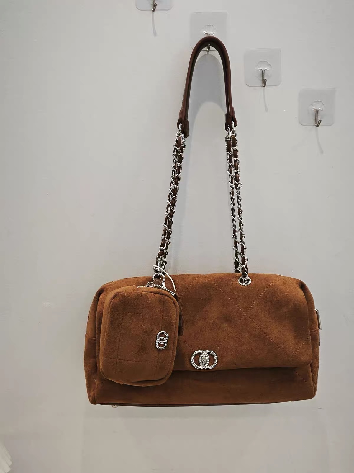 suede velvet diamond quilted chain bag, trendy and fashionable for autumn and winter, versatile shoulder bag with large capacity and high quality
