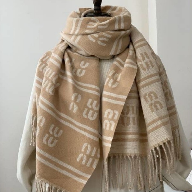 Designer cashmere Scarf Women men Classic fashionable High quality letter decoration Autumn winter keep warm outdoors travel Gifts With box