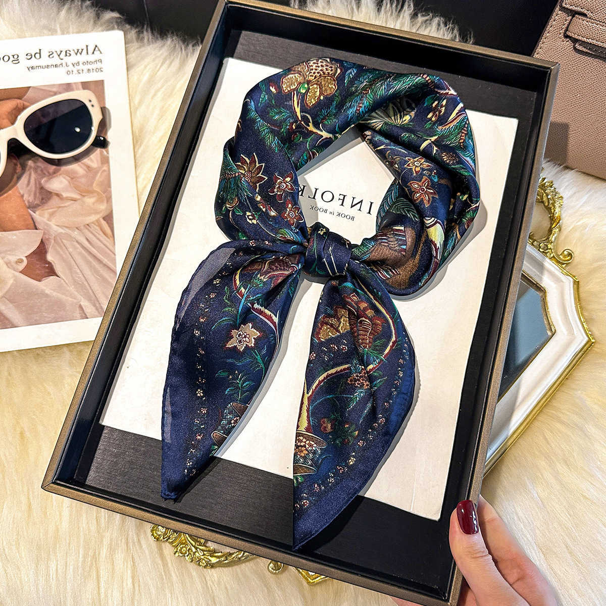 Brand 2025 Luxury Floral Print Square Silk Scarf for Women Hijab Hair Bands 70cm Neckerchief Female Satin Shawl Ribbon HeadbandT260819