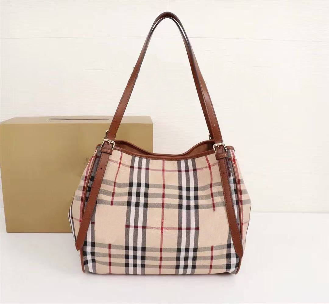 2026 New Boston Pillow-Style Handbag for Women. Designer Handbag. Large Capacity Crossbody Bag A8
