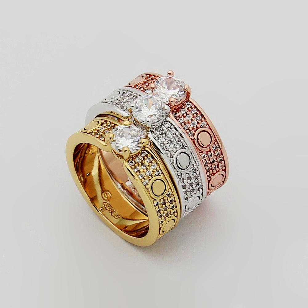 High quality Love Rings Classic Big Diamond Ring Stainless Steel Wedding Ring gold plated luxury Couple jewelry Designer ring for Women and men