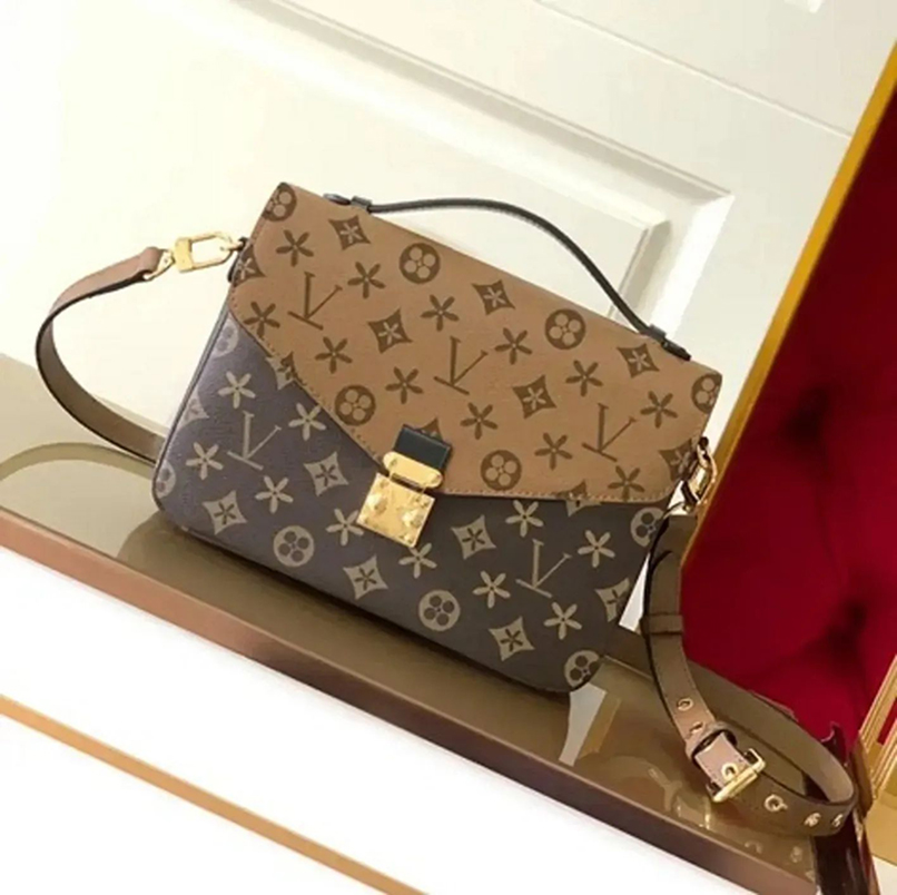 2026 Designer Pochette Embossed black Shoulder Bag Woman Metis Handbag leather handle brand designer floral letters checkers plaid shoulder bag Luxu