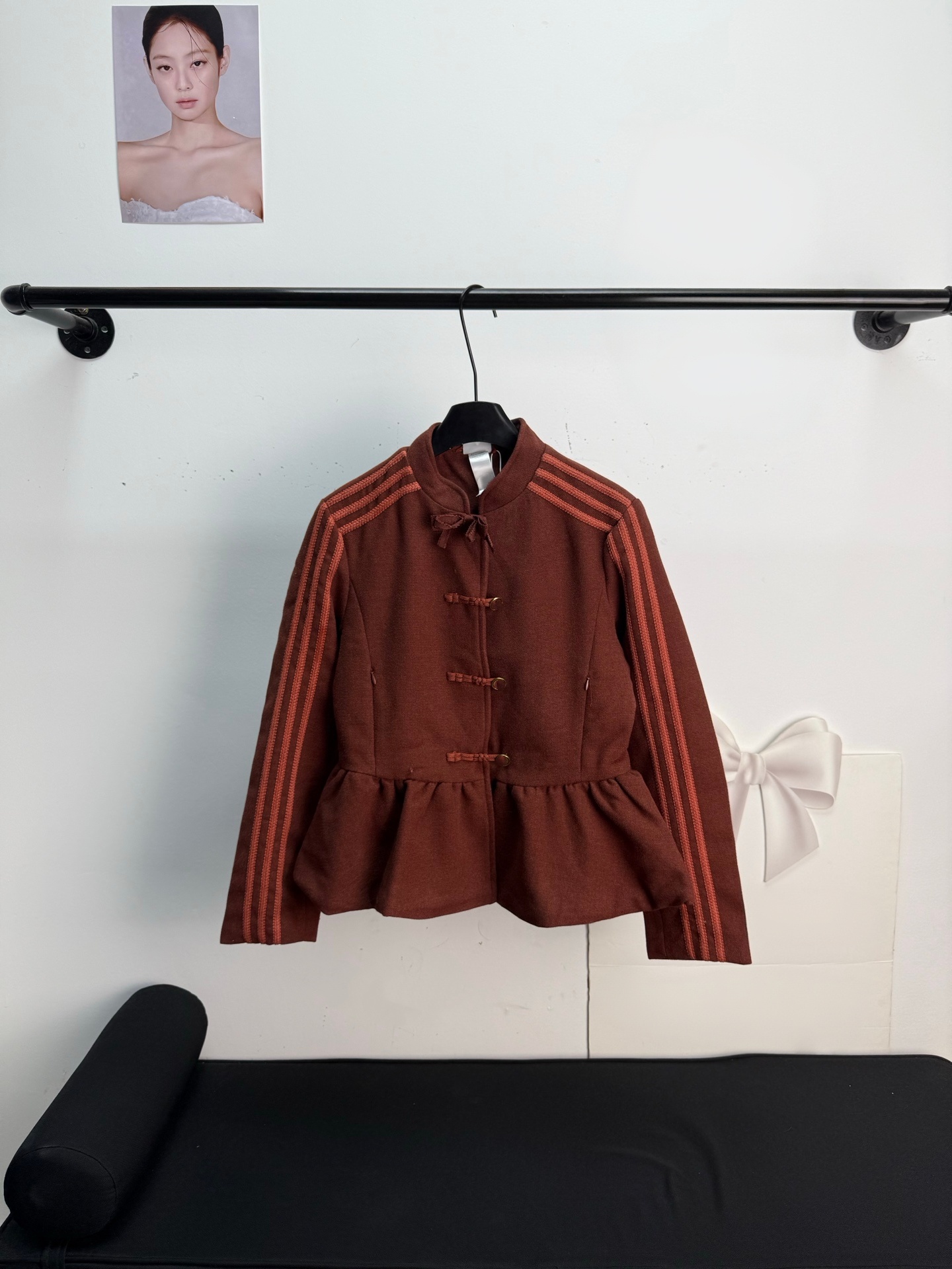 A New Chinese-style coat - vintage leaf-shaped hemmed fitted wool jacket