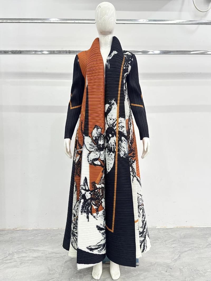 Women's Trench Coats Miyake Pleated Turndown Collar Long Sleeved Printed Abaya Fashion Women 2026 Original Designer Elegant Loose Plus Size bc