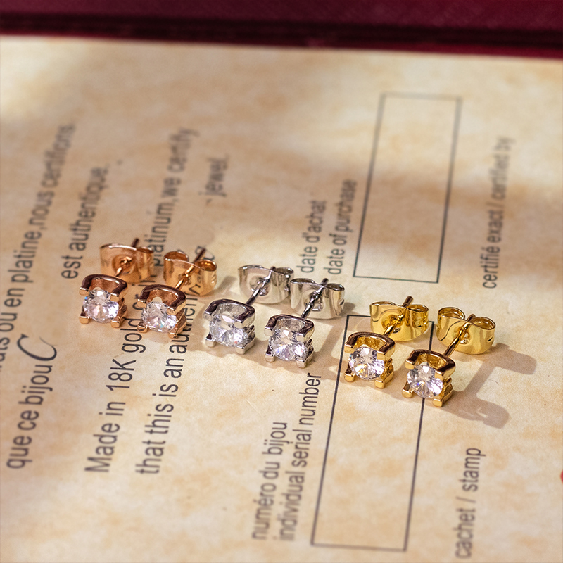 Boucle d'oreille de marque Love Designer de haute qualité en acier titane galvanisé boucle d'oreille en or 18 carats version coréenne boucle d'or
