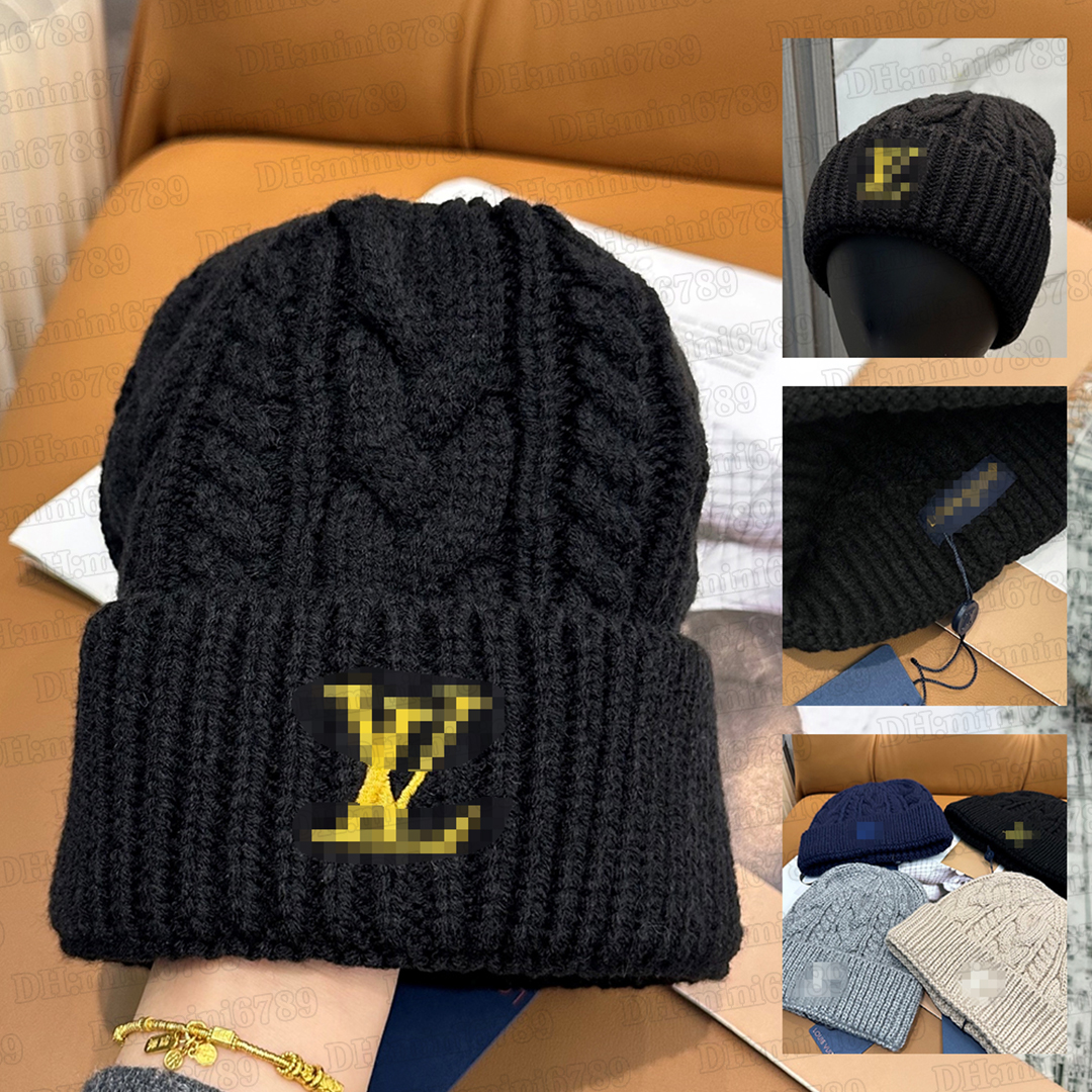 Designer Lois V beanie Lvbonnet Classic wool hat brand plaid soft hat high quality luxury pom pom autumn and winter wool warm Fashion knit hat offic