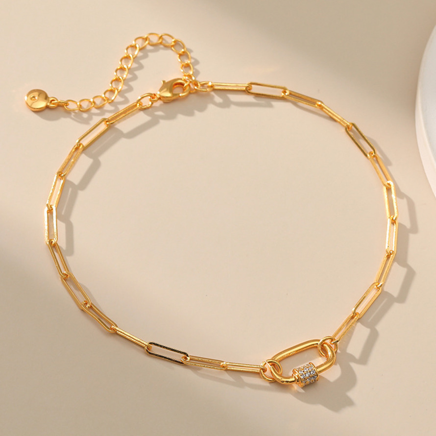 Best-selling minimalist style versatile hollow paperclip-shaped anklet design, European and American fashion gold-plated foot chain jewelry