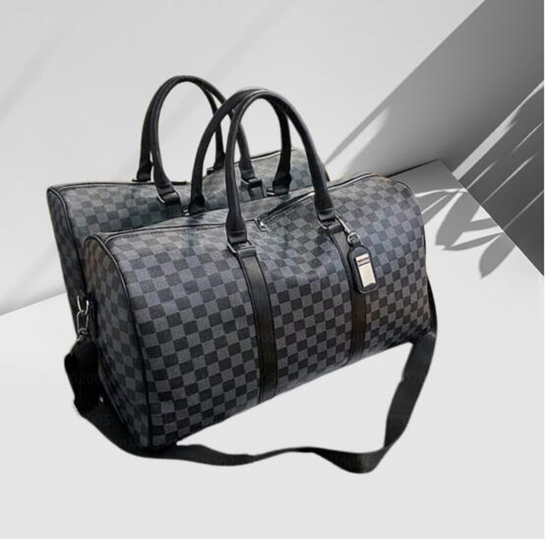 Mode de luxe Duffel Hommes Femme Designer Sac de voyage Embrayage sur sac à bagages Sac à main Basketball The Totes Keepall 55CM Sacs à main clai