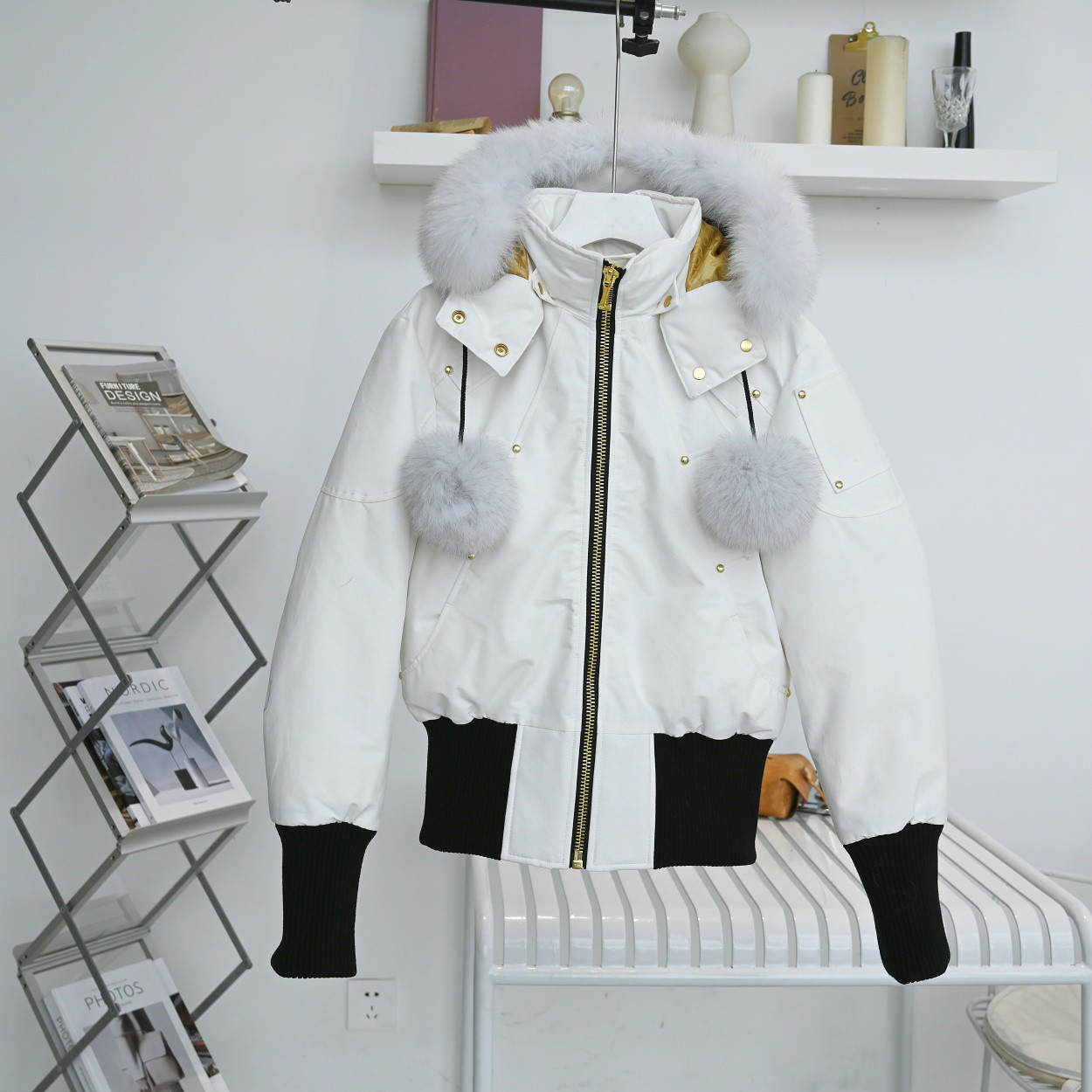 Designer Down Jacket for Women Foxes Hoodie Winter Coat Fashion Classic Short Warm Jackets Thickened Classic Casual Retro Zipper Jacket