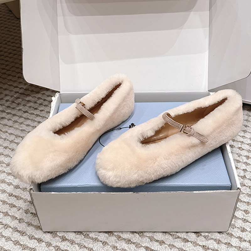 Exquisite Female Shearling Ballerinas Genuine Leather Lining Monoblock Rubber Sole Ballet Shoes Winter Office Commuting Ballet Shoes