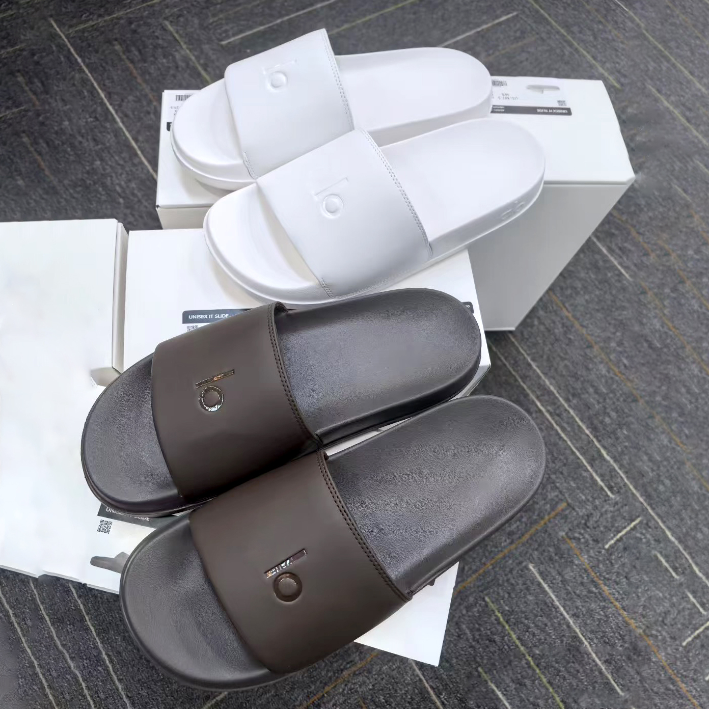 Summer Sports shoes Yoga gym slippers New sandal Top quality men Beach pool AO sandale Outdoor Soft Home shoe Leather Fashion luxury Designer slider