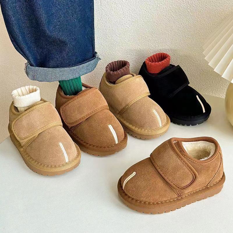 2026 Winter New Children's Designer Fashion Snow Boots Keep Warm Classic Anti Slip Short Boots for Girls and Boys
