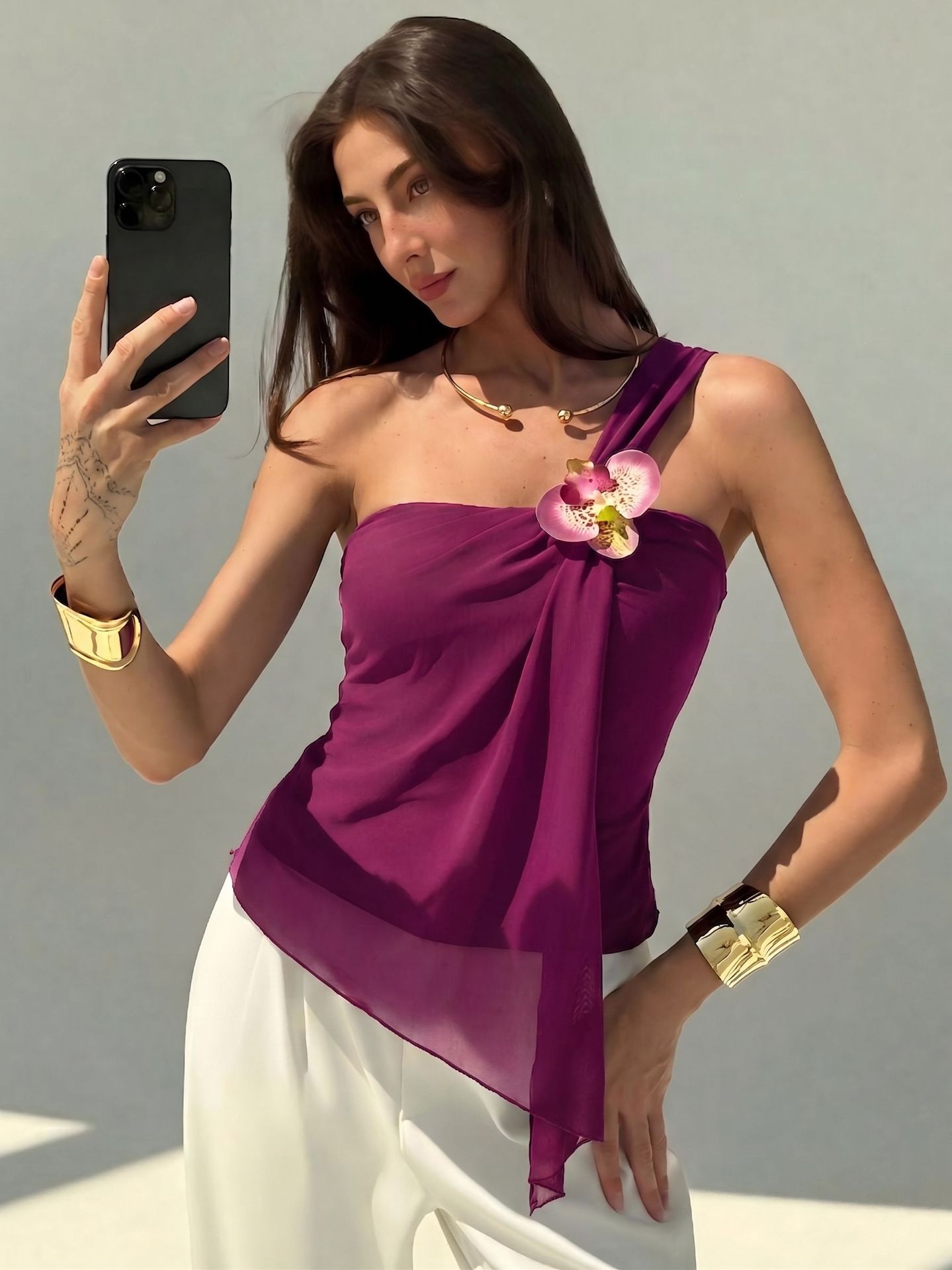 AAAAA C13 Elegant Sleeveless Evening Wear With Unique Cutout Design And Exquisite Florals